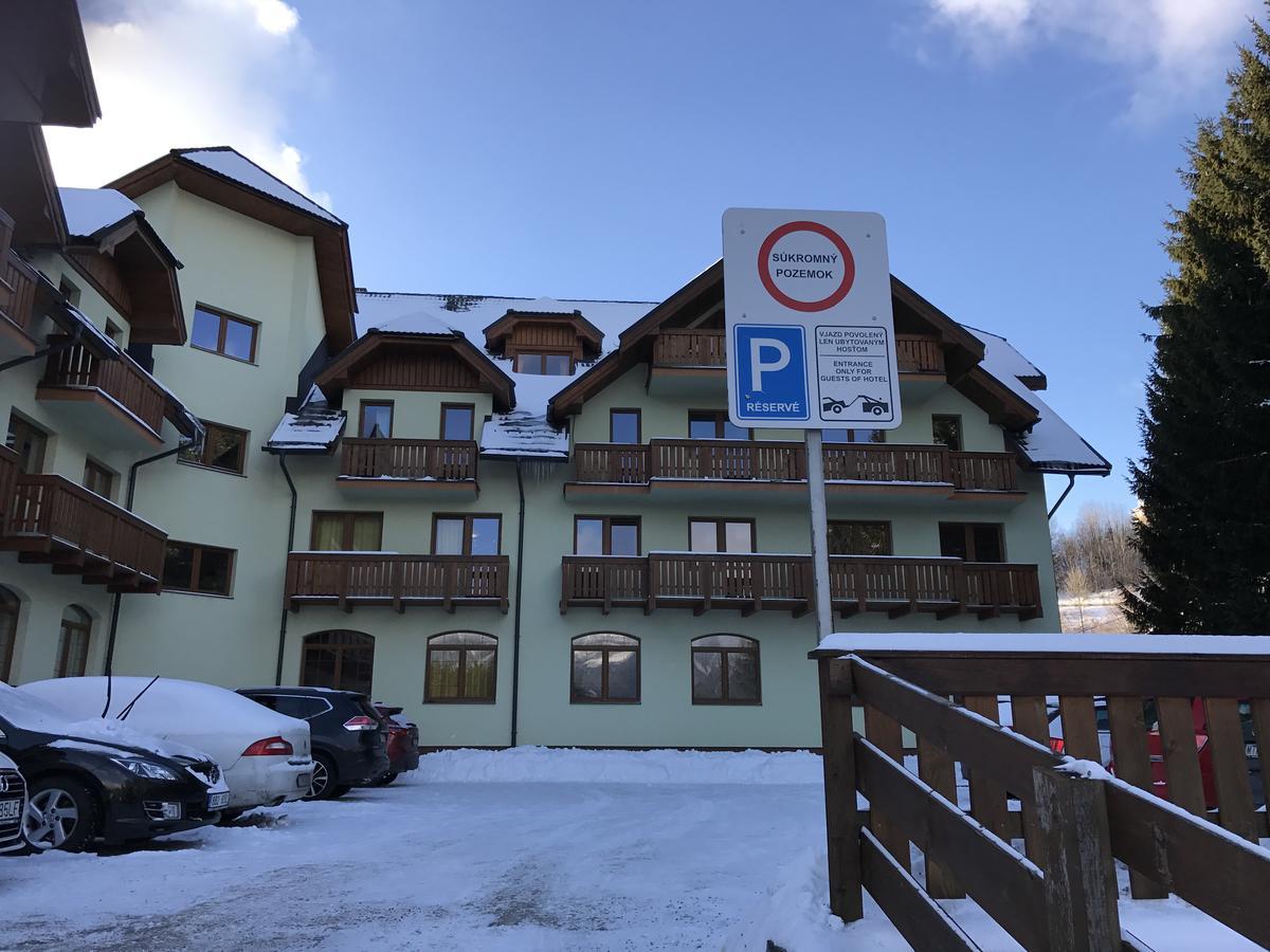 Aparthotel Kamzik ドノヴァリ エクステリア 写真